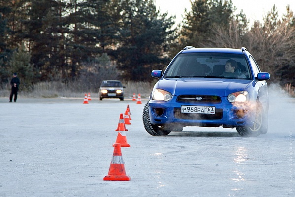 Контраварийное вождение в Самаре. Ultra Подарки. Купить уроки контраварийного вождения в Самаре. Научитесь водить машину в любых условиях! Сервис UltraPodarki.ru 8 800 505 95 30. Контраварийное вождение Самара, контраварийное вождение, экстремальное вождение Самара, экстремальное вождение, обучение вождению Самара, обучение вождению, вождение Самара, вождение,  курс вождения Самара, курс вождения, курсы экстремальное вождения Самара, курсы экстремального вождения, обучение в автошколе Самара, обучение в автошколе