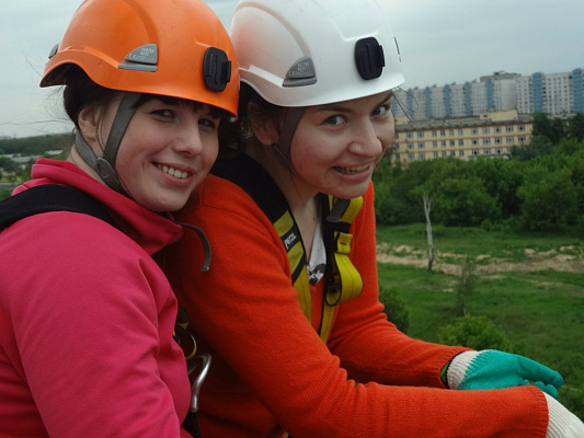 Роупджампинг - прыжки с верёвкой в Самаре. Подарочные сертификаты Ultra Подарки. Роупджампинг в Самаре - Экстремальный оригинальный подарок или подарочный сертификат на Роупджампинг - прыжки с верёвкой. Сервис UltraPodarki.ru 8-800-505-95-30. роупджампинг Самара, прыжок веревка Самара, роупджампинг, прыжок веревка, прыжок с веревкой, Подарок, подарочный сертификат, экстрим, экстремальный подарок