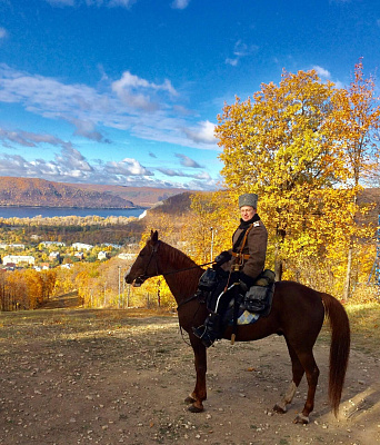 Конная прогулка в Самаре. Подарочные сертификаты Ultra Подарки. Купить оригинальный подарок или подарочный сертификат на Конная прогулка в Самаре. Сервис UltraPodarki.ru 8-800-505-9530. Катание на лошадях, Прогулка на лошади, Прогулка на лошадях для двоих, Конная прогулка.  Конный клуб, конная прогулка, конная прогулка в Самаре