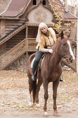 Конная прогулка в Самаре. Подарочные сертификаты Ultra Подарки. Купить оригинальный подарок или подарочный сертификат на Конная прогулка в Самаре. Сервис UltraPodarki.ru 8-800-505-9530. Катание на лошадях, Прогулка на лошади, Прогулка на лошадях для двоих, Конная прогулка.  Конный клуб, конная прогулка, конная прогулка в Самаре