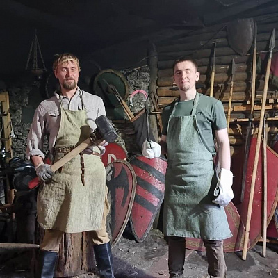 Мастер-класс по кузнечному делу в Самаре. Ultra Подарки. Мастер-класс по кузнечному делу в Самаре. Попробуйте настоящую холодную или художественную ковку. Сервис UltraPodarki.ru 8 800 505 95 30. Мастер-класс по кузнечному делу в Самаре, мастер-класс по кузнечному делу, кузнечное дело, кузнечное дело Самара, холодная ковка, художественная ковка, цены на ковку, цена на ковку Самара, обучение кузнечному делу, обучение кузнечному делу Самара, ковка, ковка Самара, купить ковку, купить ковку в Самаре