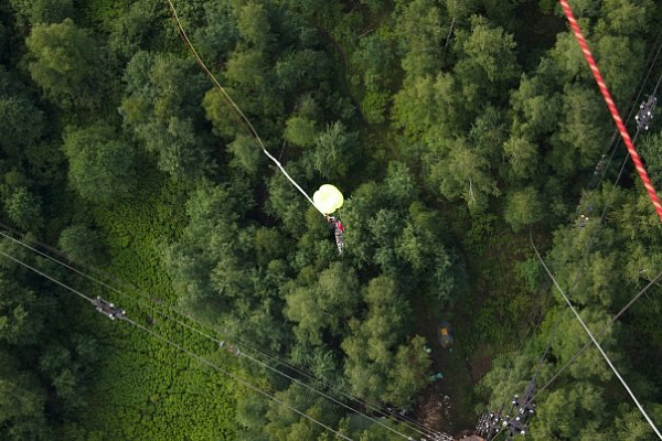 Роупджампинг - прыжки с верёвкой в Самаре. Подарочные сертификаты Ultra Подарки. Роупджампинг в Самаре - Экстремальный оригинальный подарок или подарочный сертификат на Роупджампинг - прыжки с верёвкой. Сервис UltraPodarki.ru 8-800-505-95-30. роупджампинг Самара, прыжок веревка Самара, роупджампинг, прыжок веревка, прыжок с веревкой, Подарок, подарочный сертификат, экстрим, экстремальный подарок