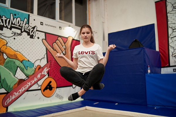  Батутный центр в Самаре. Сервис Ultra Подарки. Купить подарочный сертификат в батутный центр, попробуйте прыжки на батуте в Самаре. Сервис UltraPodarki.ru 8 (800) 555 95-30.. Батутный центр , батутный центр, батутный центр цены, батутный центр в Самаре,  батутный парк, батут прыгать, прыжки +на батуте, батут Самара, батут спорт