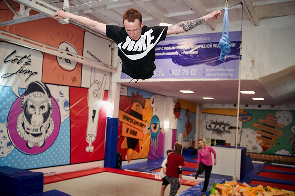  Батутный центр в Самаре. Сервис Ultra Подарки. Купить подарочный сертификат в батутный центр, попробуйте прыжки на батуте в Самаре. Сервис UltraPodarki.ru 8 (800) 555 95-30.. Батутный центр , батутный центр, батутный центр цены, батутный центр в Самаре,  батутный парк, батут прыгать, прыжки +на батуте, батут Самара, батут спорт