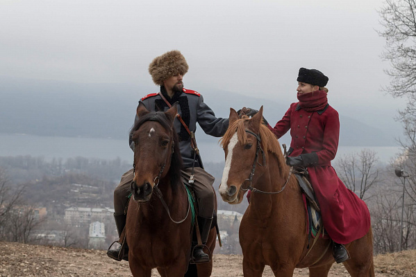 Конная прогулка в Самаре. Подарочные сертификаты Ultra Подарки. Купить оригинальный подарок или подарочный сертификат на Конная прогулка в Самаре. Сервис UltraPodarki.ru 8-800-505-9530. Катание на лошадях, Прогулка на лошади, Прогулка на лошадях для двоих, Конная прогулка.  Конный клуб, конная прогулка, конная прогулка в Самаре
