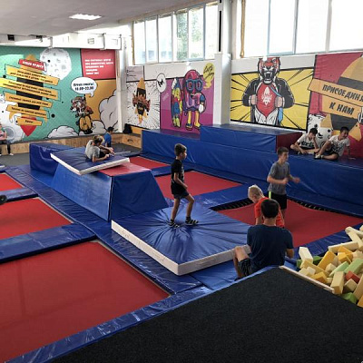  Батутный центр в Самаре. Сервис Ultra Подарки. Купить подарочный сертификат в батутный центр, попробуйте прыжки на батуте в Самаре. Сервис UltraPodarki.ru 8 (800) 555 95-30.. Батутный центр , батутный центр, батутный центр цены, батутный центр в Самаре,  батутный парк, батут прыгать, прыжки +на батуте, батут Самара, батут спорт