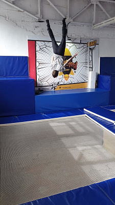  Батутный центр в Самаре. Сервис Ultra Подарки. Купить подарочный сертификат в батутный центр, попробуйте прыжки на батуте в Самаре. Сервис UltraPodarki.ru 8 (800) 555 95-30.. Батутный центр , батутный центр, батутный центр цены, батутный центр в Самаре,  батутный парк, батут прыгать, прыжки +на батуте, батут Самара, батут спорт